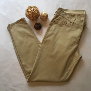 Form-fitting Jessica Simpson Kiss Me Khaki Pants